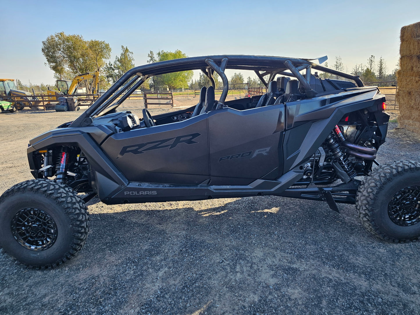 Polaris RZR Pro R 4
